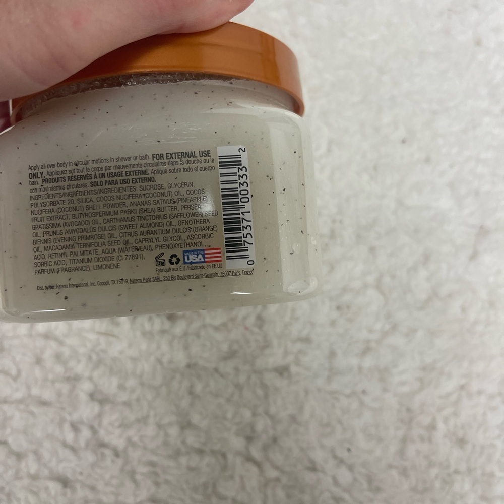 Tree Hut Coco Colada SHEA SUGAR Exfoliating and Ultra Hydrating Body Scrub 18 oz - Picture 4 of 4